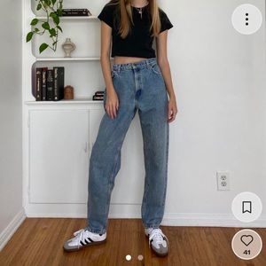 VINTAGE LEVI’S STRAIGHT LEG JEANS 551